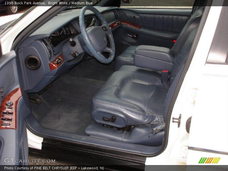 Bright White / Medium Blue 1998 Buick Park Avenue