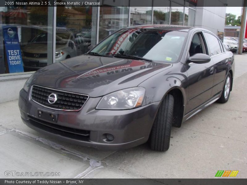 Smoke Metallic / Charcoal 2005 Nissan Altima 2.5 S
