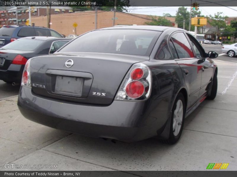Smoke Metallic / Charcoal 2005 Nissan Altima 2.5 S
