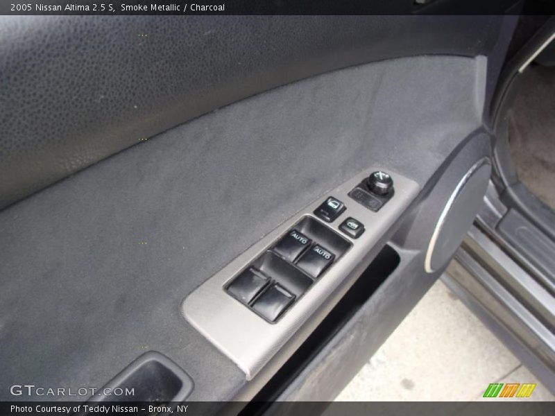 Smoke Metallic / Charcoal 2005 Nissan Altima 2.5 S