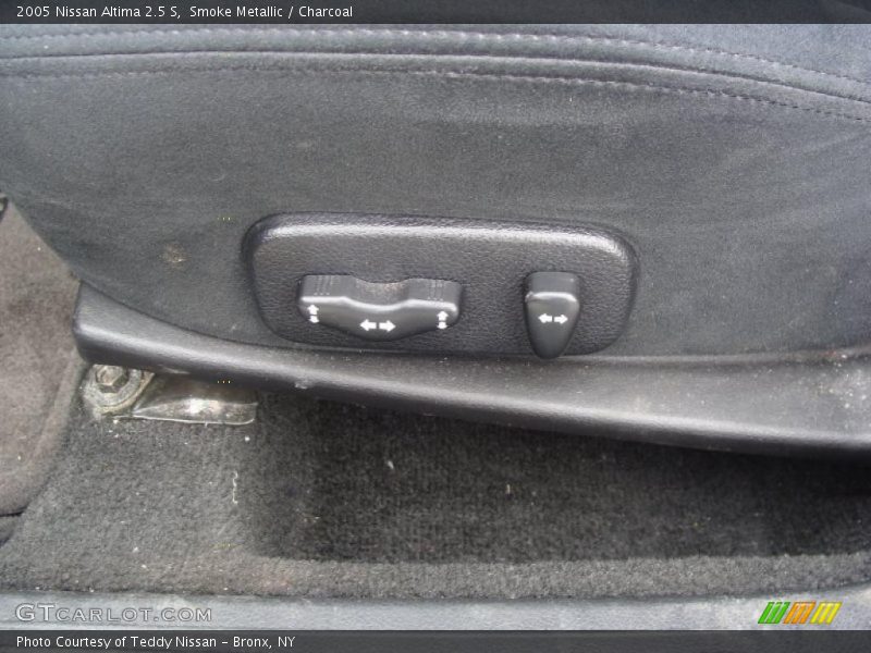 Smoke Metallic / Charcoal 2005 Nissan Altima 2.5 S