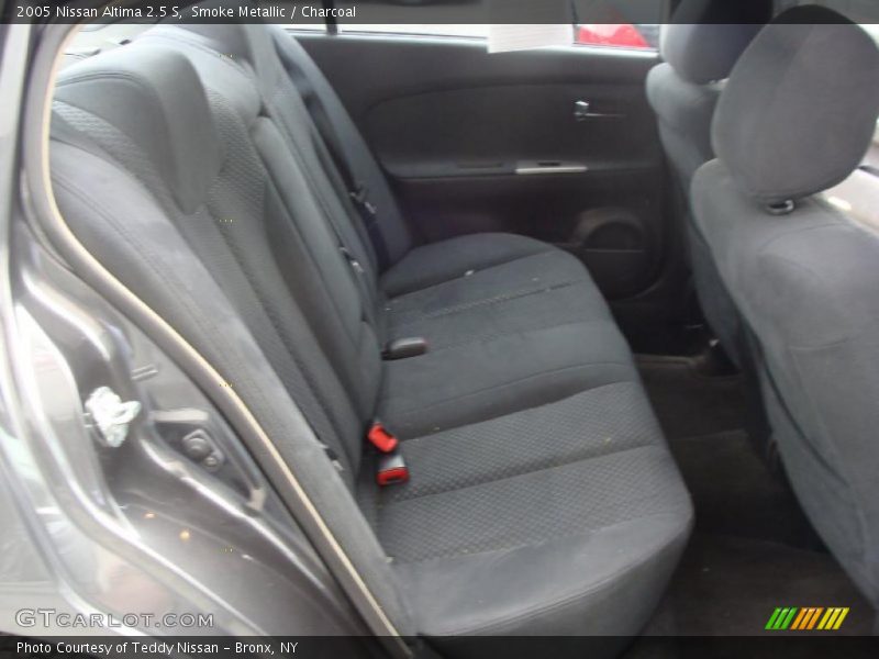 Smoke Metallic / Charcoal 2005 Nissan Altima 2.5 S