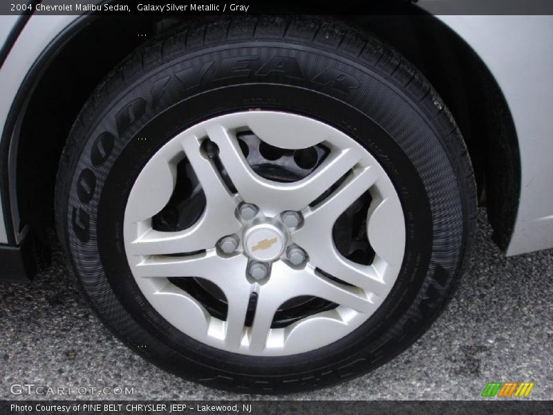 Galaxy Silver Metallic / Gray 2004 Chevrolet Malibu Sedan