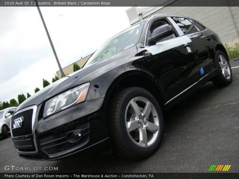 Brilliant Black / Cardamom Beige 2010 Audi Q5 3.2 quattro