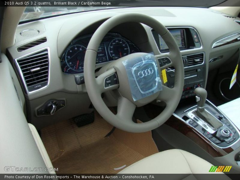 Brilliant Black / Cardamom Beige 2010 Audi Q5 3.2 quattro