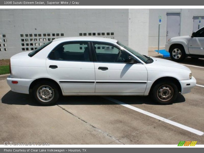 Superior White / Gray 1998 Suzuki Esteem Sedan