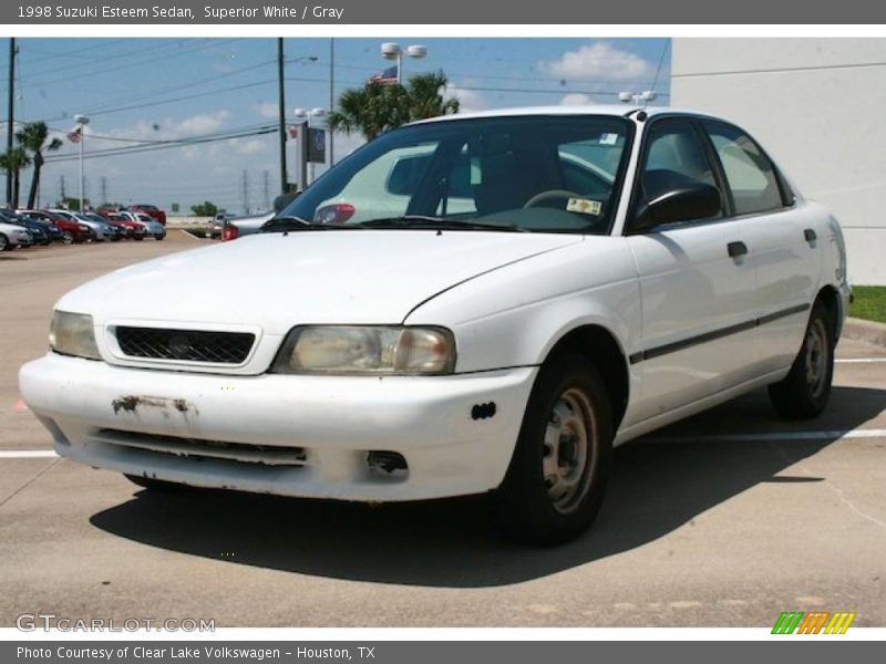 Superior White / Gray 1998 Suzuki Esteem Sedan