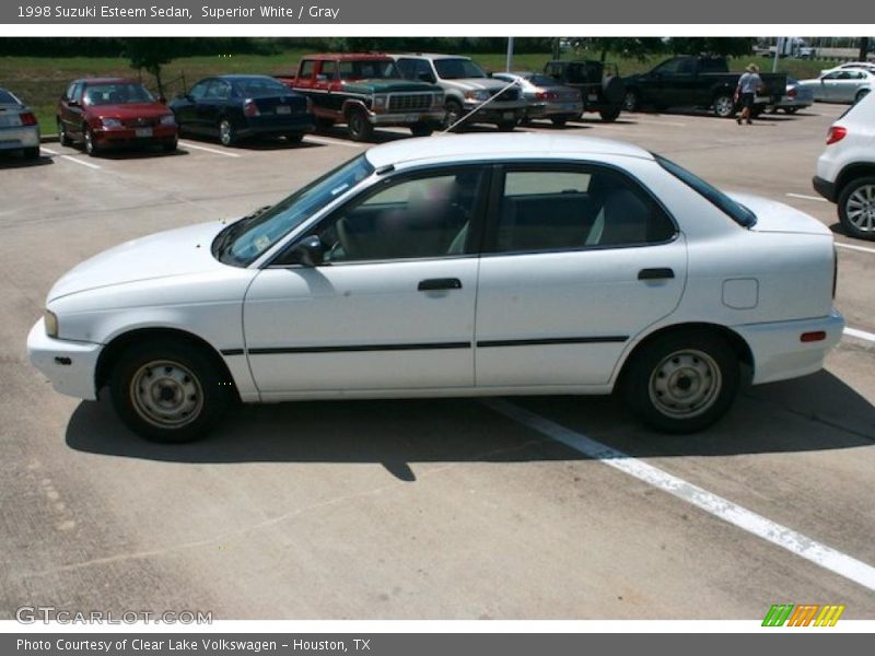 Superior White / Gray 1998 Suzuki Esteem Sedan