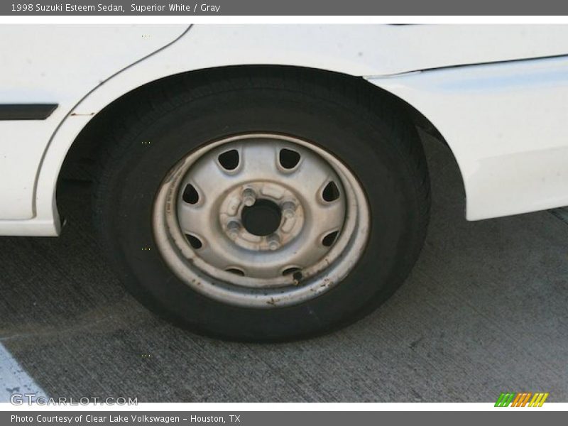 Superior White / Gray 1998 Suzuki Esteem Sedan