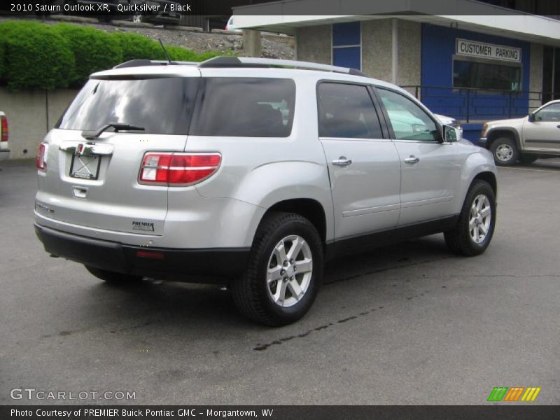 Quicksilver / Black 2010 Saturn Outlook XR