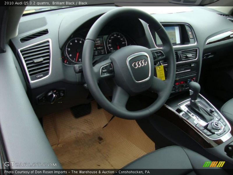 Brilliant Black / Black 2010 Audi Q5 3.2 quattro