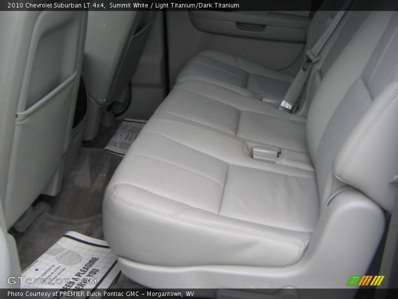 Summit White / Light Titanium/Dark Titanium 2010 Chevrolet Suburban LT 4x4