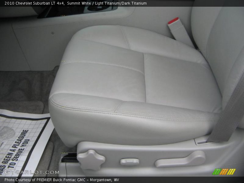 Summit White / Light Titanium/Dark Titanium 2010 Chevrolet Suburban LT 4x4