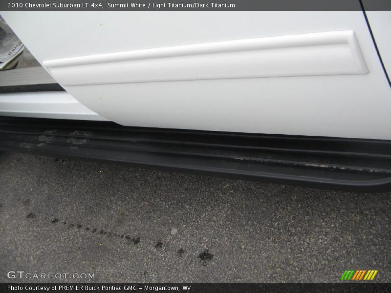 Summit White / Light Titanium/Dark Titanium 2010 Chevrolet Suburban LT 4x4