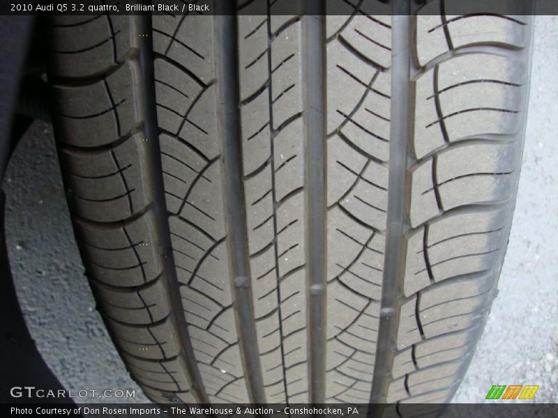 Brilliant Black / Black 2010 Audi Q5 3.2 quattro