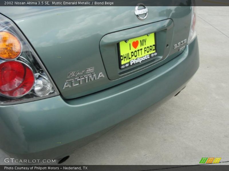 Mystic Emerald Metallic / Blond Beige 2002 Nissan Altima 3.5 SE