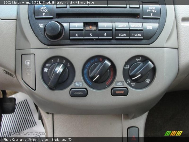 Mystic Emerald Metallic / Blond Beige 2002 Nissan Altima 3.5 SE