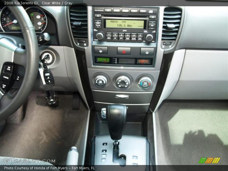 Clear White / Gray 2008 Kia Sorento EX