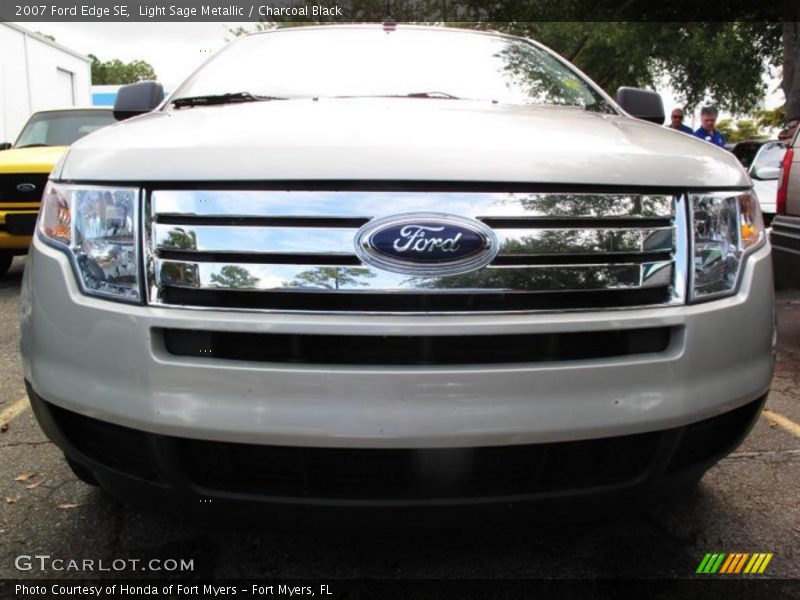 Light Sage Metallic / Charcoal Black 2007 Ford Edge SE