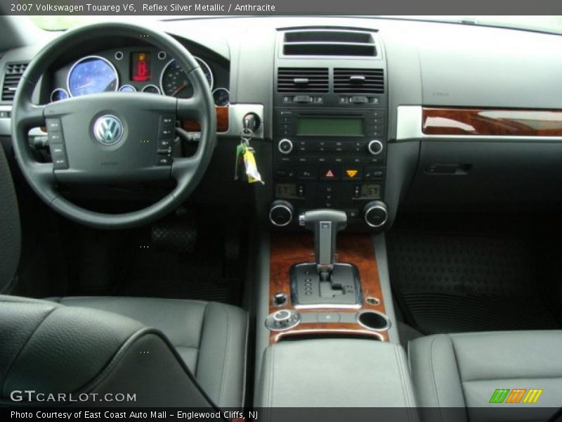 Reflex Silver Metallic / Anthracite 2007 Volkswagen Touareg V6