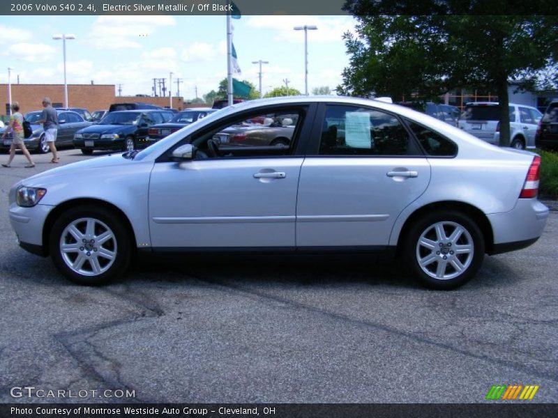 Electric Silver Metallic / Off Black 2006 Volvo S40 2.4i