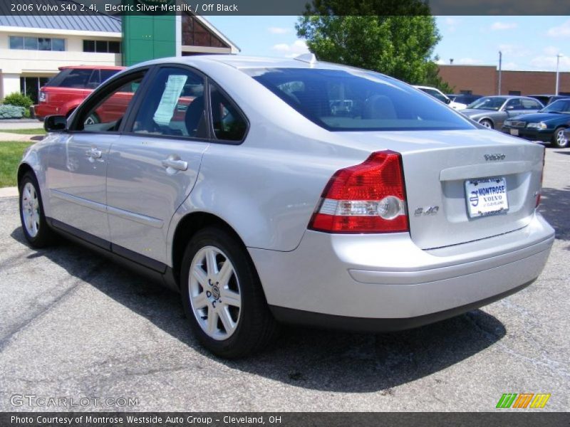 Electric Silver Metallic / Off Black 2006 Volvo S40 2.4i