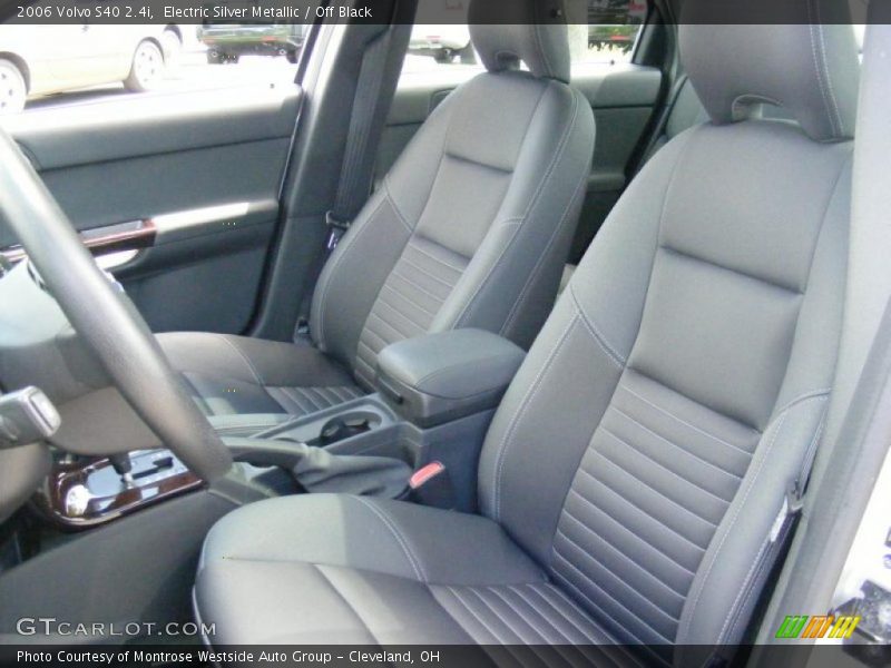Electric Silver Metallic / Off Black 2006 Volvo S40 2.4i