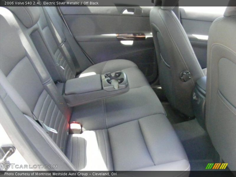 Electric Silver Metallic / Off Black 2006 Volvo S40 2.4i