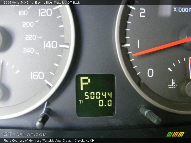 Electric Silver Metallic / Off Black 2006 Volvo S40 2.4i
