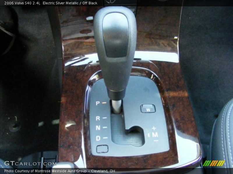 Electric Silver Metallic / Off Black 2006 Volvo S40 2.4i