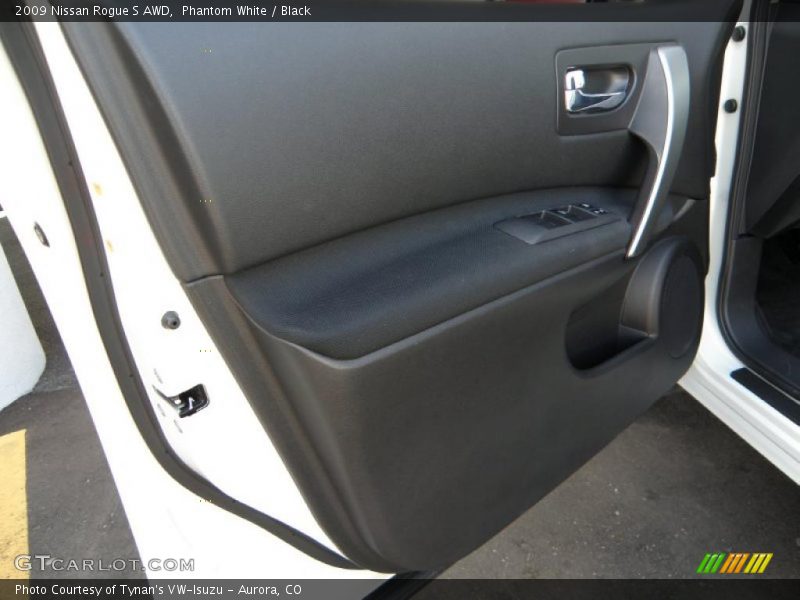 Phantom White / Black 2009 Nissan Rogue S AWD