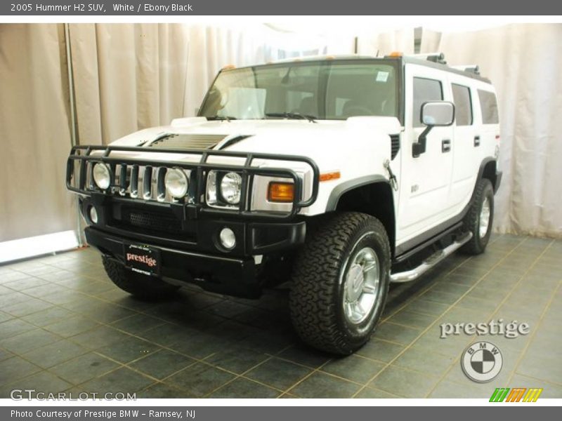 White / Ebony Black 2005 Hummer H2 SUV