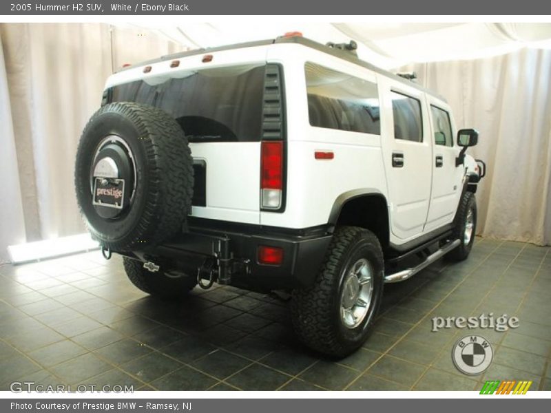 White / Ebony Black 2005 Hummer H2 SUV
