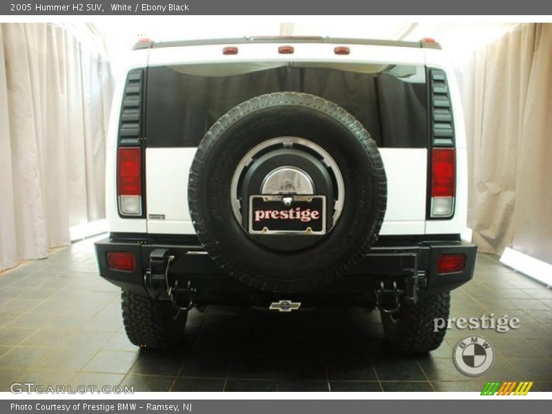 White / Ebony Black 2005 Hummer H2 SUV