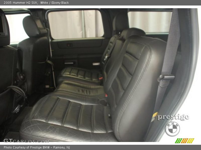 White / Ebony Black 2005 Hummer H2 SUV