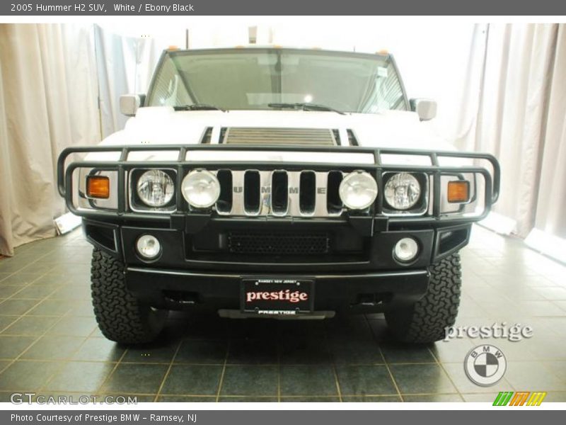 White / Ebony Black 2005 Hummer H2 SUV