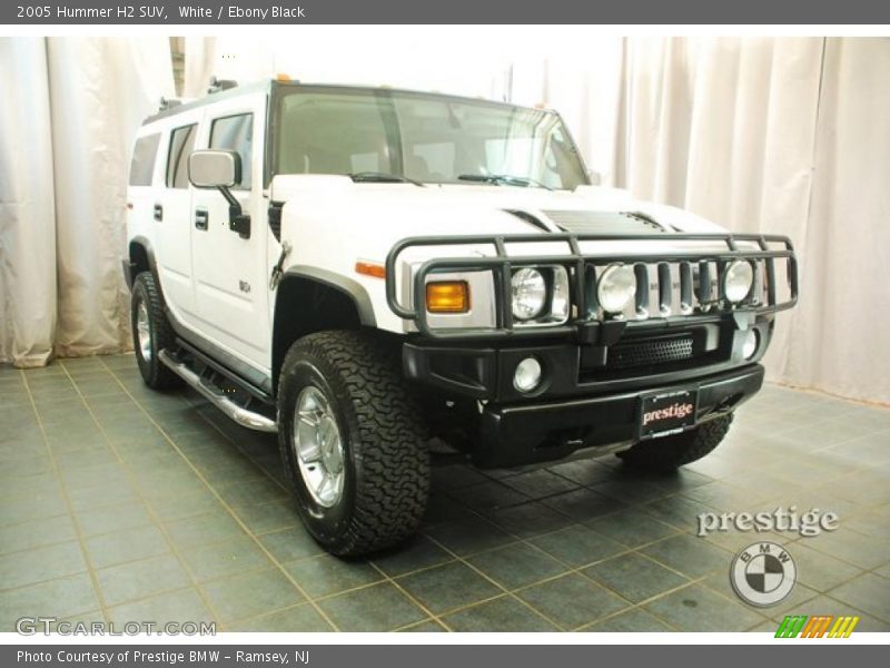 White / Ebony Black 2005 Hummer H2 SUV