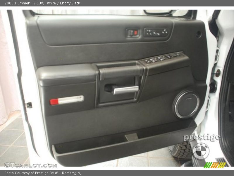 White / Ebony Black 2005 Hummer H2 SUV