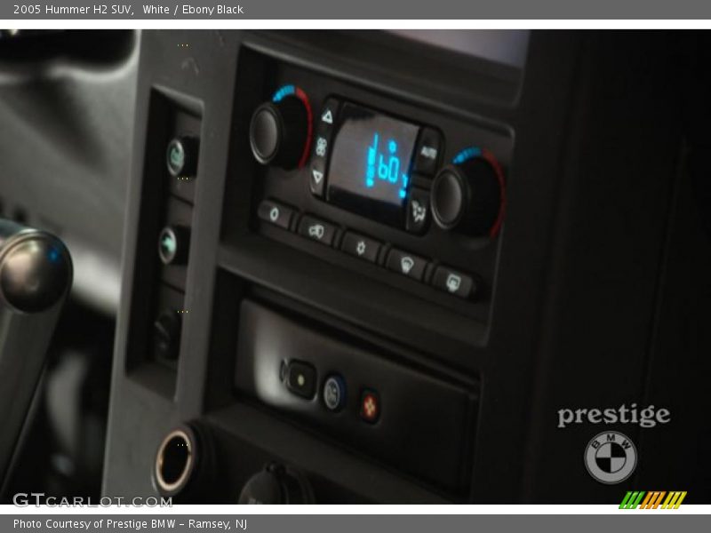 White / Ebony Black 2005 Hummer H2 SUV