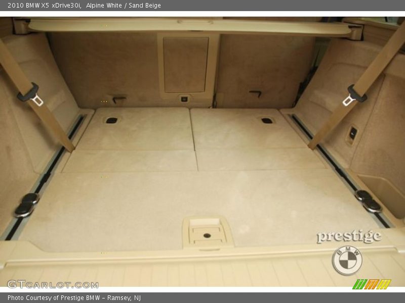Alpine White / Sand Beige 2010 BMW X5 xDrive30i