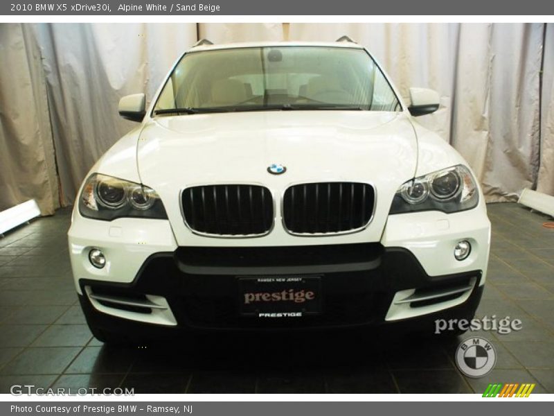 Alpine White / Sand Beige 2010 BMW X5 xDrive30i