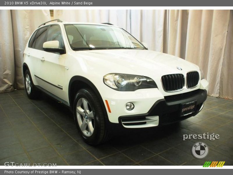 Alpine White / Sand Beige 2010 BMW X5 xDrive30i