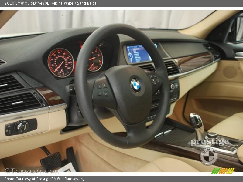 Alpine White / Sand Beige 2010 BMW X5 xDrive30i