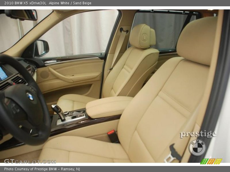 Alpine White / Sand Beige 2010 BMW X5 xDrive30i