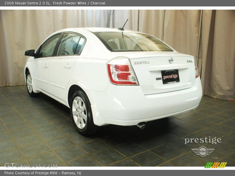 Fresh Powder White / Charcoal 2009 Nissan Sentra 2.0 SL