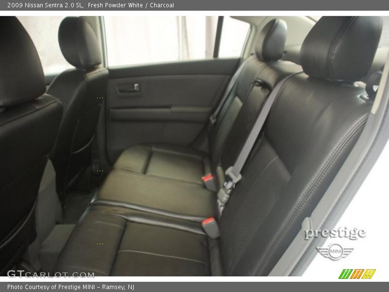 Fresh Powder White / Charcoal 2009 Nissan Sentra 2.0 SL