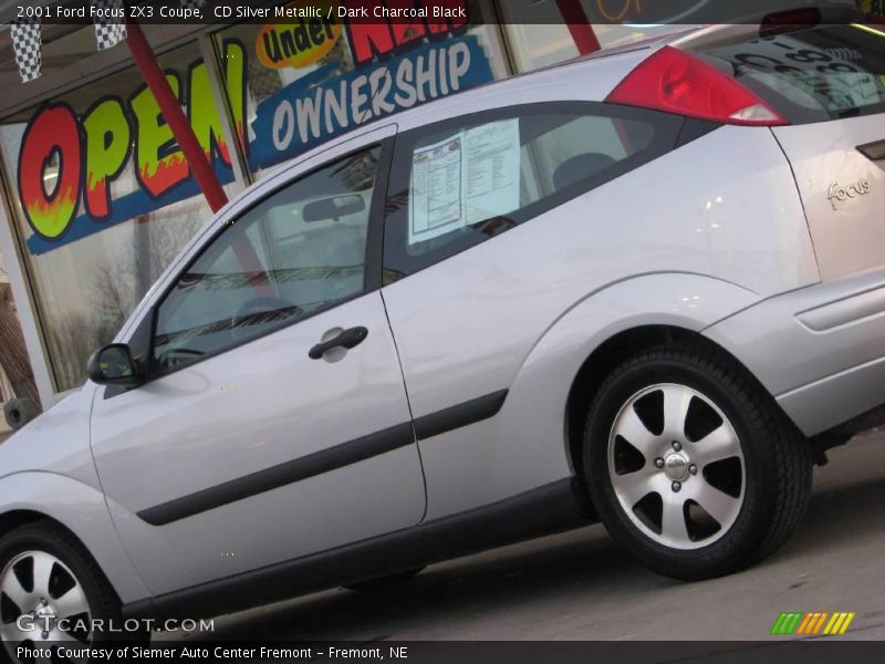 CD Silver Metallic / Dark Charcoal Black 2001 Ford Focus ZX3 Coupe