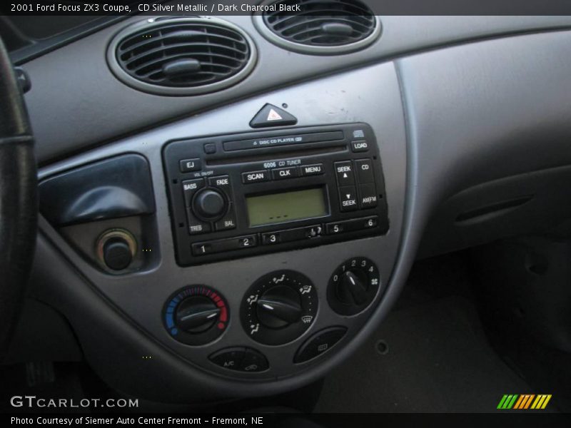 CD Silver Metallic / Dark Charcoal Black 2001 Ford Focus ZX3 Coupe