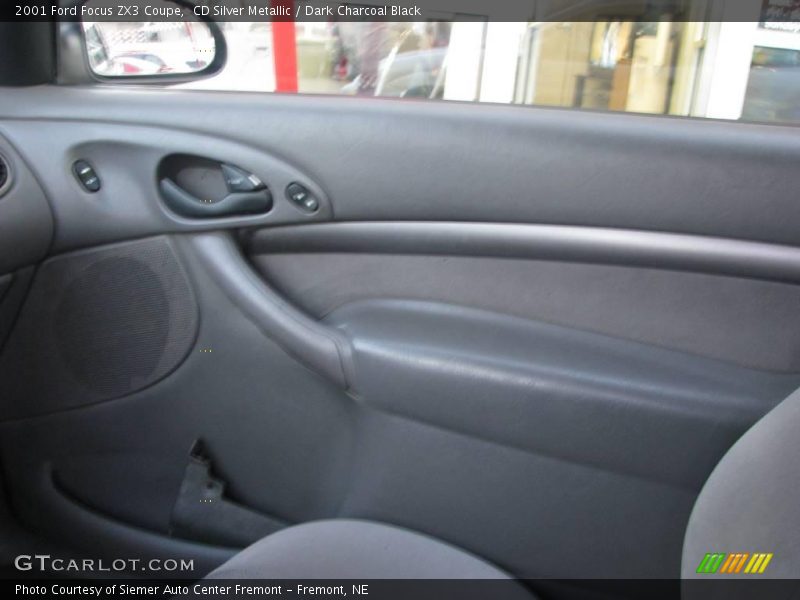 CD Silver Metallic / Dark Charcoal Black 2001 Ford Focus ZX3 Coupe
