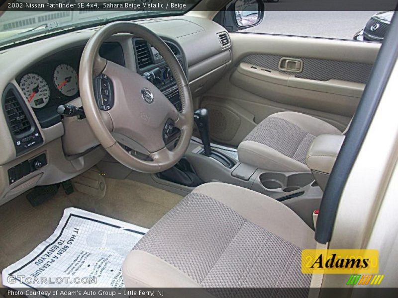 Sahara Beige Metallic / Beige 2002 Nissan Pathfinder SE 4x4
